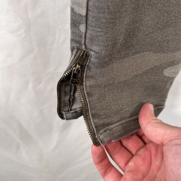 Jolt Jeans Women's 28W Green Camo Stretchy Mid Rise Cotton Blend Pockets - Picture 6 of 11